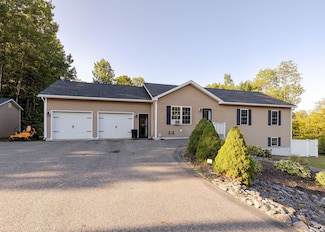 23 Richard Rd, Sidney, ME 04330