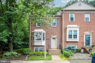 10462 Malone Ct, Fairfax, VA 22032