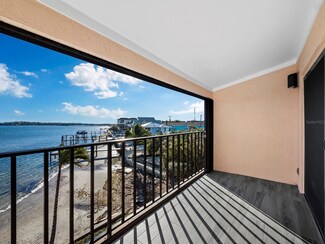 117 10th St N Unit 122, Bradenton Beach, FL 34217