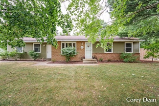 863 Coral St, Jenison, MI 49428