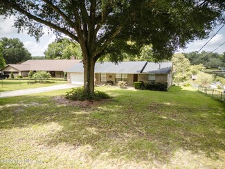 149 Arthur Moore Dr, Green Cove Springs, FL 32043