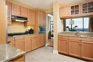 2 Avery St Unit 28H, Boston, MA 02111