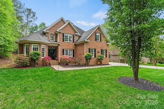 8032 Turnberry Ln, Stanley, NC 28164