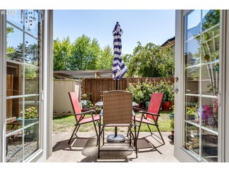 1548 Fetters Loop, Eugene, OR 97402