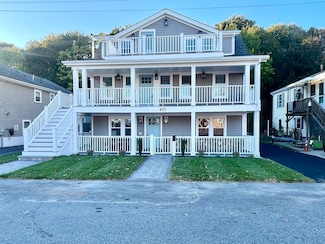 435 Newport Rd Unit 2, Hull, MA 02045