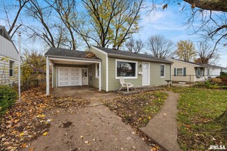 1418 N 12th St, Pekin, IL 61554