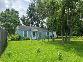 3415 Texas Ave, Texas City, TX 77590