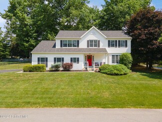 5 Trumpeter Place, Slingerlands, NY 12159