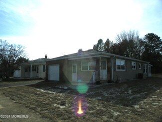 184 Bonaire Dr, Toms River, NJ 08757