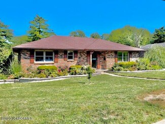2016 Buehrle Dr, Jefferson City, MO 65109