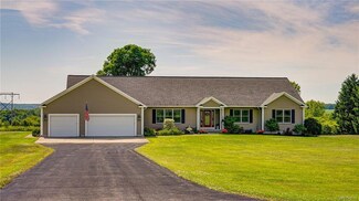 4648 Woods Rd, East Aurora, NY 14052