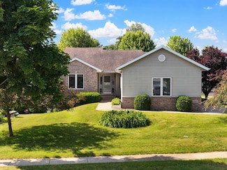209 Morningside Dr, Deerfield, WI 53531