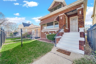 8940 S Emerald Ave, Chicago, IL 60620
