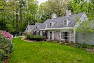 15 Laurel Ln, Durham, NH 03824