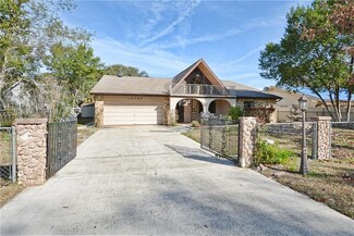 12747 Pine Island Dr, Leesburg, FL 34788