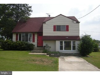 408 Jefferson Ct, Glendora, NJ 08029