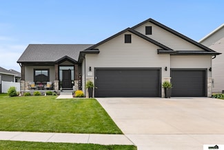 7923 S 68th St, Lincoln, NE 68516