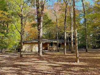 804 & 800 Vance Rd, Midland, MI 48640