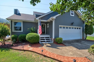 9500 Robinson Farm Rd, Ooltewah, TN 37363