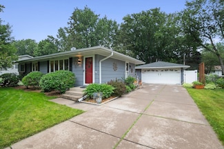 4672 Gettysburg Ave N, New Hope, MN 55428