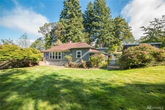 5644 E Hillcrest Dr, Port Orchard, WA 98366