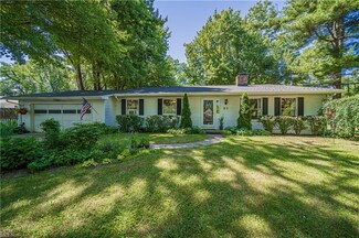 51 Deerfield Dr, Madison, OH 44057