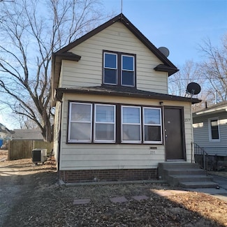 237 E Dunham Ave, Des Moines, IA 50315