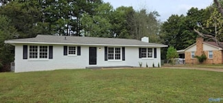 2814 Claiborne Rd NW, Huntsville, AL 35810