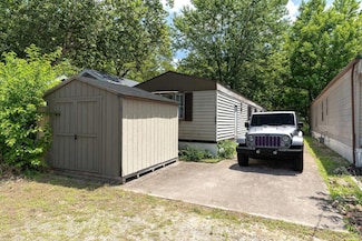 11133 N Quiet Water Rd, Monticello, IN 47960