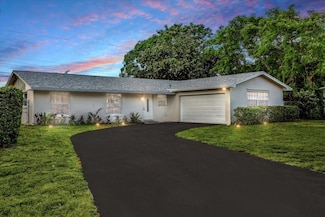 1204 Wynnewood Dr, West Palm Beach, FL 33417