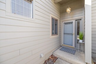 675 Skynob Dr, Ann Arbor, MI 48105