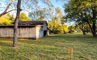 2 Dickens Hill Rd, Bradyville, TN 37026