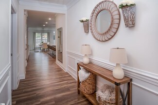 29 Burl Ct, Greenville, SC 29607
