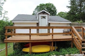 322 Cuba Hill Rd, Huntington, NY 11743