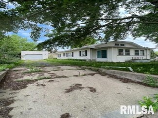 1155 6th St, La Salle, IL 61301