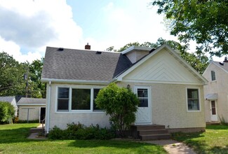 1586 Atlantic St, Saint Paul, MN 55106