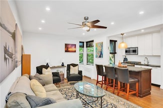 9707 4th Ave Unit 3R, Brooklyn, NY 11209