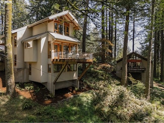 5312 SW Burton Dr, Portland, OR 97221