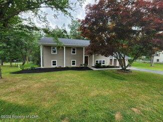 76 Highland Blvd, Dallas, PA 18612