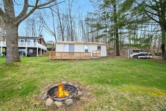 9176 Hillcrest Dr, Reed City, MI 49677