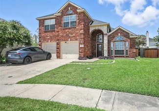 312 Larkspur Ct, Grand Prairie, TX 75052