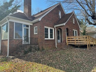 906 Circle Dr, High Point, NC 27262