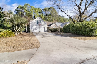 10 Lake Linden Dr, Bluffton, SC 29910