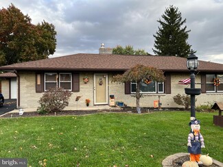 13607 Grandview Dr, Hagerstown, MD 21742