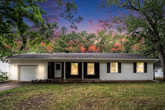 3701 Groveland Ave SW, Wyoming, MI 49519
