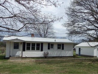 18 Edgewood Dr, Vernon, VT 05354