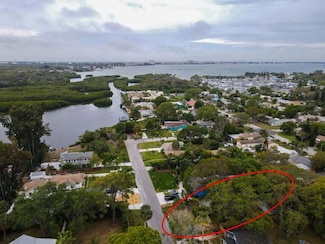 2653 44th St S, Gulfport, FL 33711