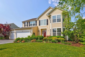 1855 Apple Valley Dr, Wauconda, IL 60084