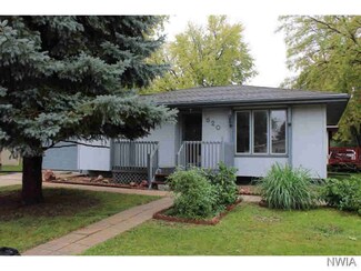 520 W 5th St, South Sioux City, NE 68776