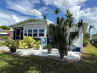 570 57th Ave W Unit 28, Bradenton, FL 34207